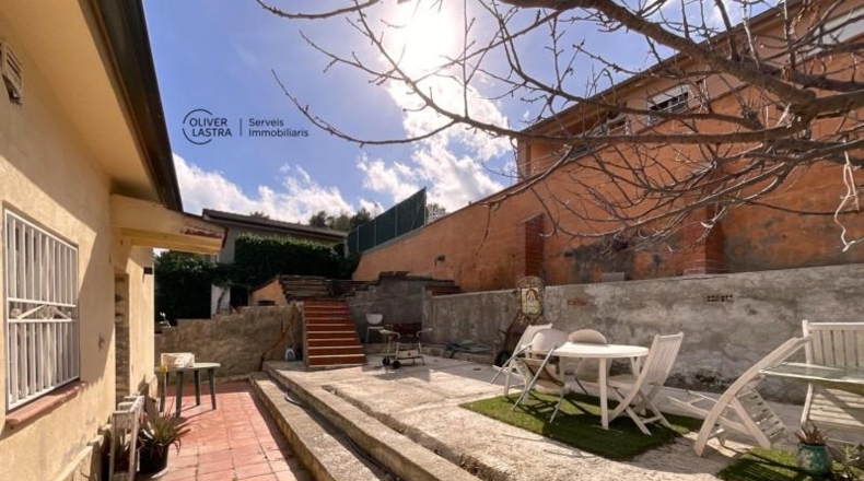 Барселона - Corbera de Llobregat - 540m2
