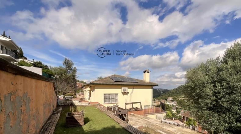 Барселона - Corbera de Llobregat - 540m2