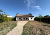 Chalet independiente con terreno en venta en la España, Aznalcázar, ref: TR414624 foto