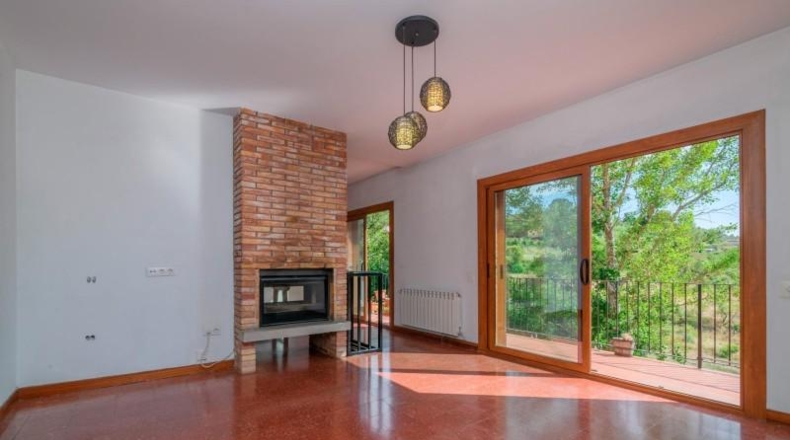 Барселона - Sant Salvador de Guardiola - 374m2