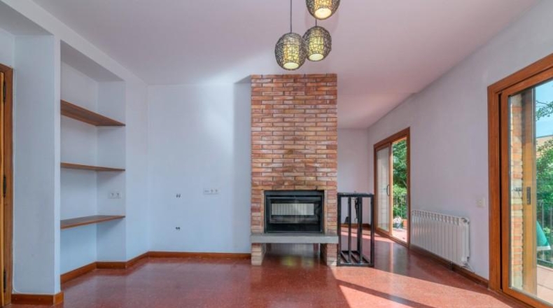 Барселона - Sant Salvador de Guardiola - 374m2