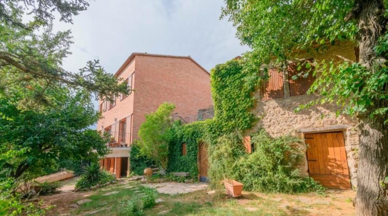 Барселона - Sant Salvador de Guardiola - 374m2