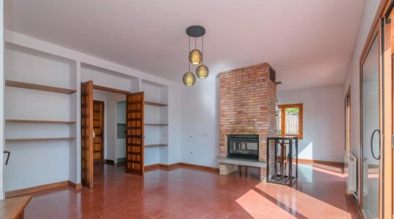 Барселона - Sant Salvador de Guardiola - 374m2