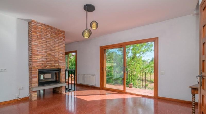 Барселона - Sant Salvador de Guardiola - 374m2