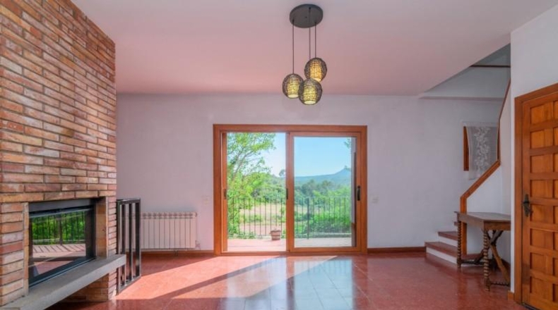 Барселона - Sant Salvador de Guardiola - 374m2