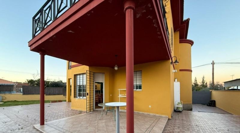 Seville - Bollullos de la Mitación - 323m2
