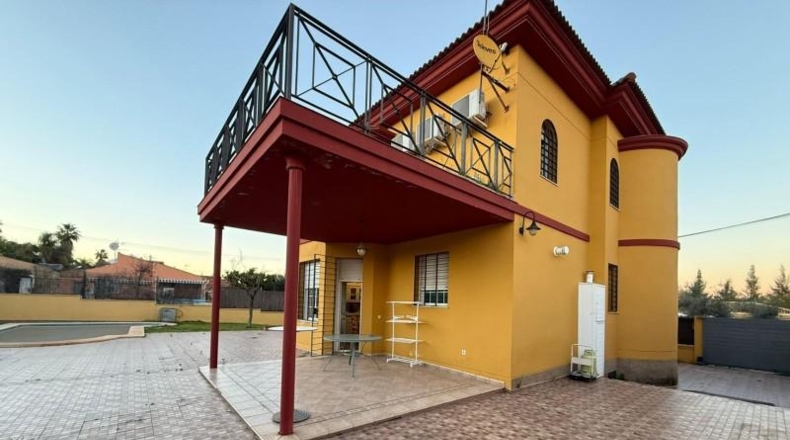 Seville - Bollullos de la Mitación - 323m2
