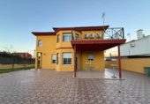 Chalet independiente con terreno en venta en la España, Bollullos de la Mitación, ref: TR414662 foto