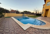 Chalet independiente con terreno en venta en la España, Bollullos de la Mitación, ref: TR414662 foto
