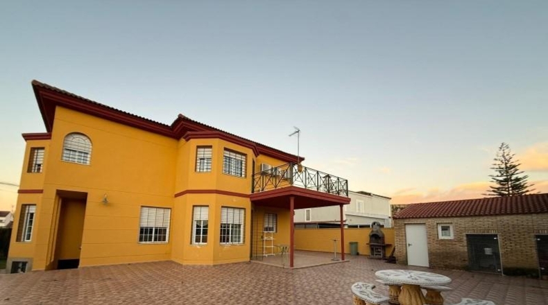 Seville - Bollullos de la Mitación - 323m2