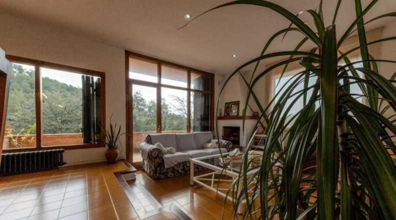 Барселона - Castellar del Vallès - 2158m2