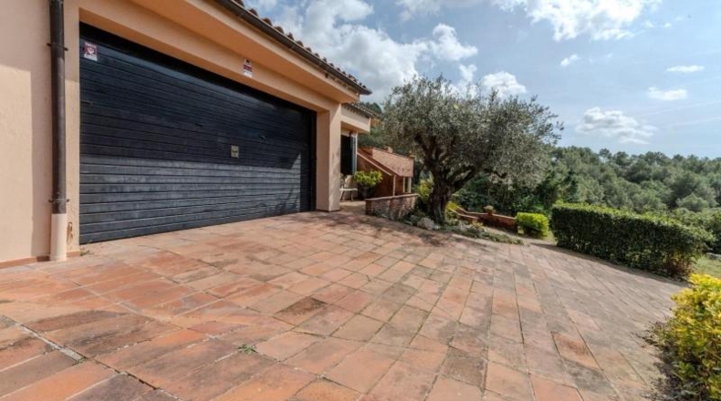 Барселона - Castellar del Vallès - 2158m2