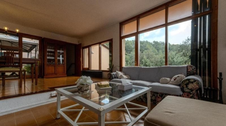 Барселона - Castellar del Vallès - 2158m2