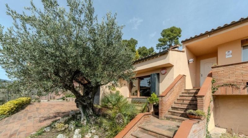 Барселона - Castellar del Vallès - 2158m2