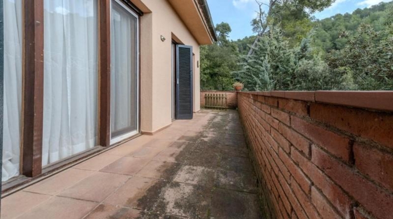 Барселона - Castellar del Vallès - 2158m2