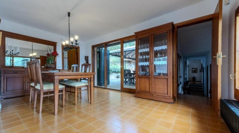 Барселона - Castellar del Vallès - 2158m2