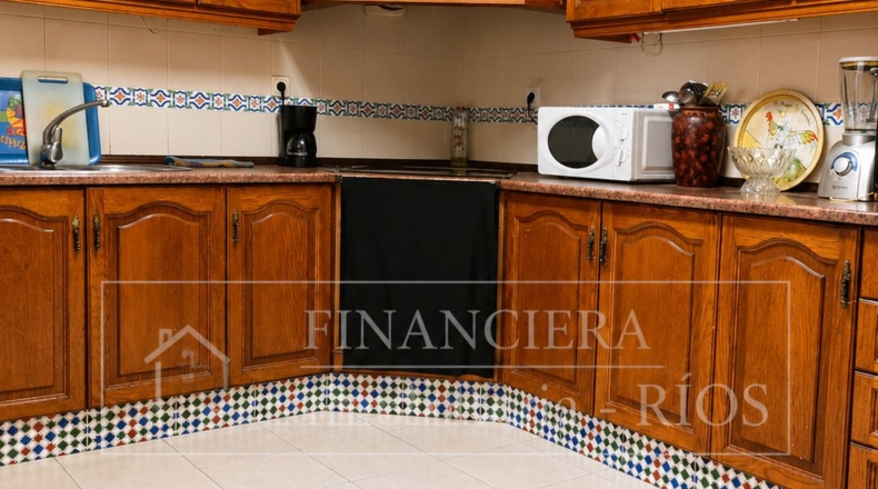 Seville - Алькала-де-Гуадаира - 203m2