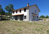 Chalet independiente con terreno en venta en la España, Cabezón de la Sal, ref: TR414690 foto