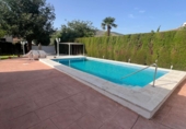 Chalet independiente con terreno en venta en Jaén ref: TR414699 foto