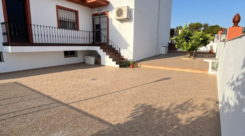 Seville - Castilleja de la Cuesta - 306m2