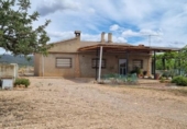 Chalet independiente con terreno en venta en la España, Casinos, ref: TR414779 foto