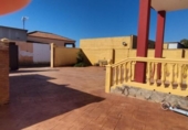 Chalet independiente con terreno en venta en la España, Carmona, ref: TR414795 foto