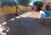 Chalet independiente con terreno en venta en la España, Carmona, ref: TR414795 foto