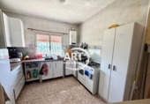 Отдельно стоящий дом с участком на продажу в городе Llíria Фото