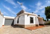 Chalet independiente con terreno en venta en la España, Chiclana de la Frontera, ref: TR414853 foto