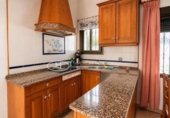 Chalet independiente con terreno en venta en la España, Chiclana de la Frontera, ref: TR414853 foto