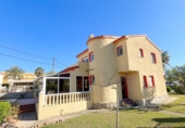 Chalet independiente con terreno en venta en la España, Dénia, ref: TR414874 foto