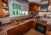 Chalet independiente con terreno en venta en la España, Roda de Berà, ref: TR375449 foto