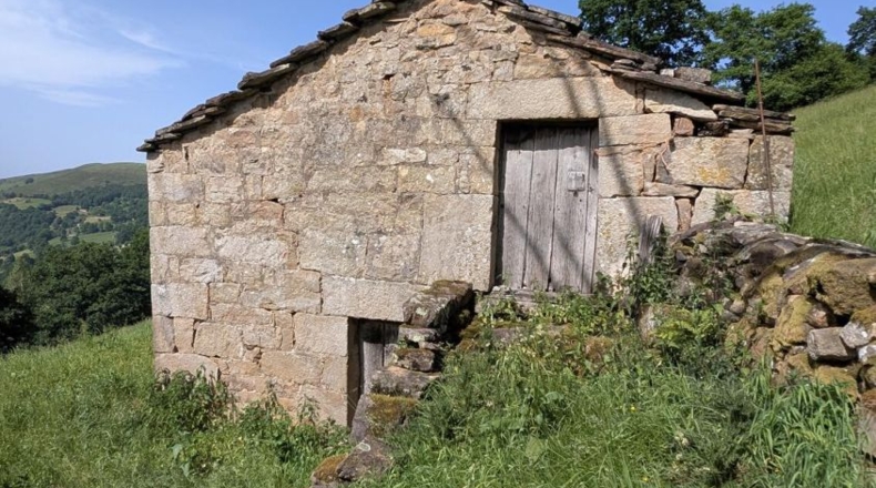 Cantàbria - San Pedro del Romeral - 8000m2