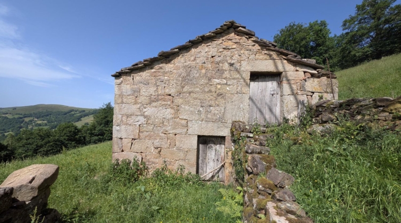 Cantàbria - San Pedro del Romeral - 8000m2