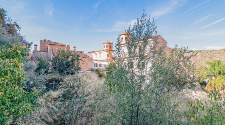 Granada - Vélez de Benaudalla - 1200m2