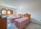 Chalet independiente con terreno en venta en la España, Gabia Grande, ref: TR414962 foto