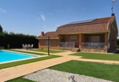 Chalet independiente con terreno en venta en la España, Nuevo Baztán, ref: TR404554 foto