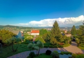 Chalet independiente con terreno en venta en la España, Vigo, ref: TR150189 foto