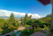 Chalet independiente con terreno en venta en la España, Vigo, ref: TR150189 foto