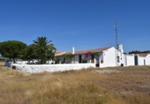 Chalet independiente con terreno en venta en la España, Villanueva de los Castillejos, ref: TR245636 foto