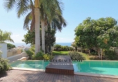 Chalet independiente con terreno en venta en la España, Adeje, ref: TR350915 foto