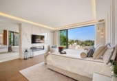 Chalet independiente con terreno en venta en la España, Marbella, ref: TR309819 foto