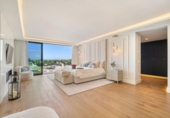 Chalet independiente con terreno en venta en la España, Marbella, ref: TR309819 foto