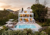 Chalet independiente con terreno en venta en la España, Marbella, ref: TR309819 foto