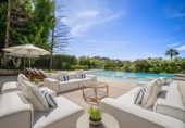 Chalet independiente con terreno en venta en la España, Marbella, ref: TR309819 foto