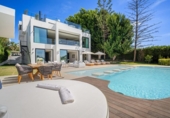 Chalet independiente con terreno en venta en la España, Marbella, ref: TR309819 foto