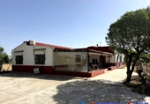 Chalet independiente con terreno en venta en Villena ref: TR414934 foto