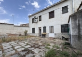 Chalet independiente con terreno en venta en Las Ventas con Peña Aguilera ref: TR414935 foto