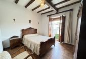 Chalet independiente con terreno en venta en Las Ventas con Peña Aguilera ref: TR414935 foto