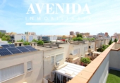 Отдельно стоящий дом с участком на продажу в городе Oropesa del Mar Фото
